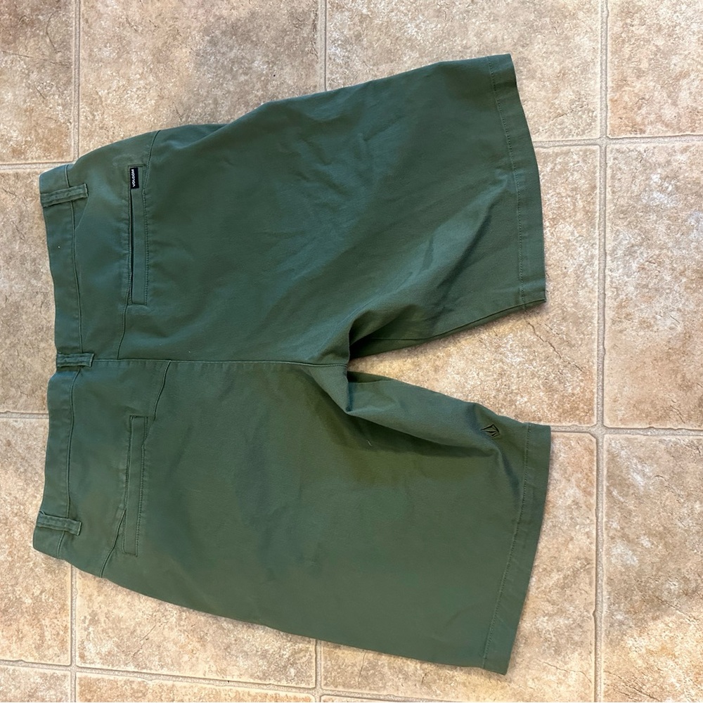Volcom Shorts - Picture 3 of 5